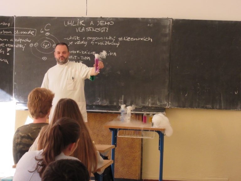 Vzdorujeme extrémizmu – projekt