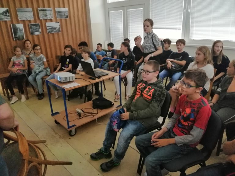 „Preleteli cez Dunaj, cez tú šíru vodu“