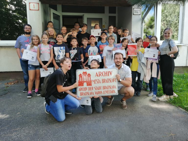 „Preleteli cez Dunaj, cez tú šíru vodu“