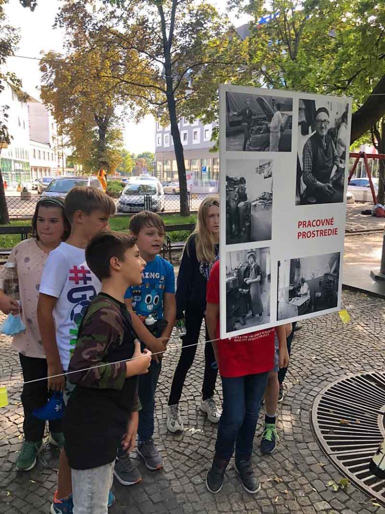 Zo života dvoch miest v časoch totalitného režimu