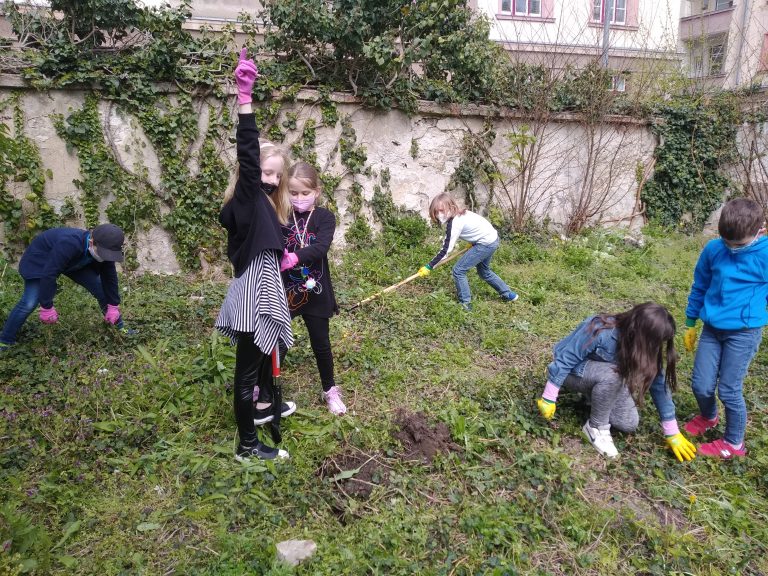 Školský fóliovník – projekt Deti pre Bratislavu