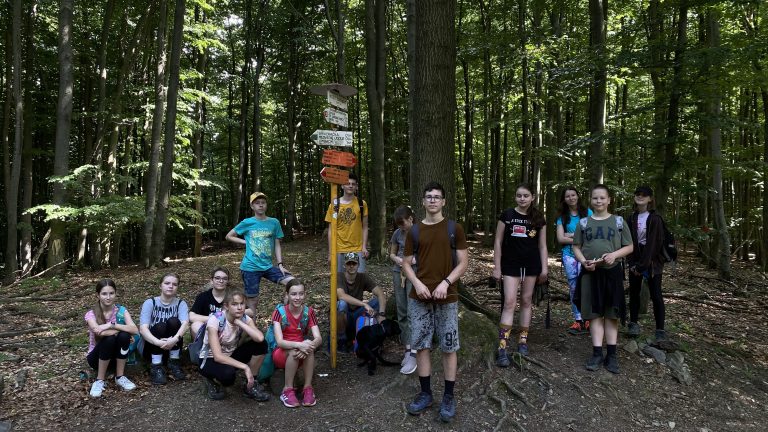 S turistickým krúžkom z Limbachu cez vrch Somár do Svätého Jura
