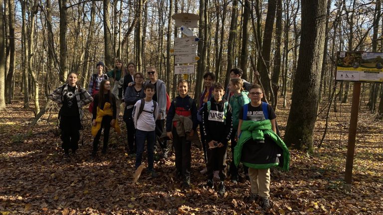S turistickým krúžkom z Dubovej cez vrch Kukla do Modry