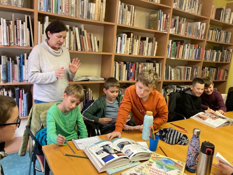 Zážitkové čítanie v knižnici – Zvedoši