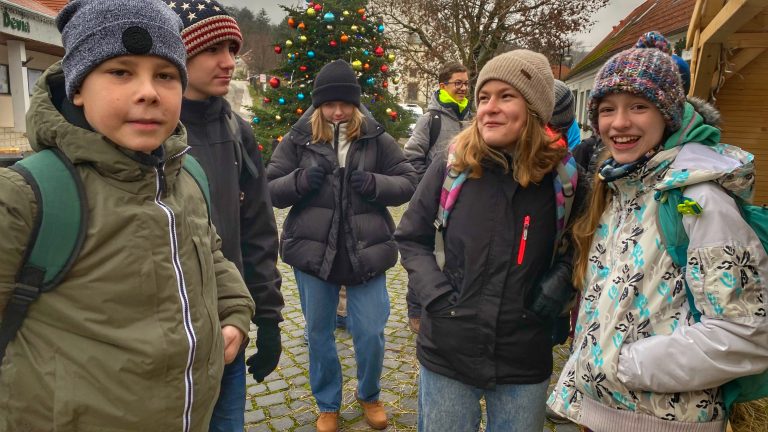 S turistickým krúžkom z Devína do Schloss Hofu alebo Vianoce na zámku