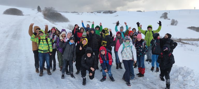 Lyžiarsky a snoubordingový výchovno výcvikový kurz