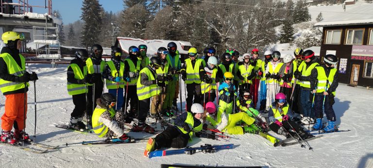 Lyžiarsky a snoubordingový výchovno výcvikový kurz