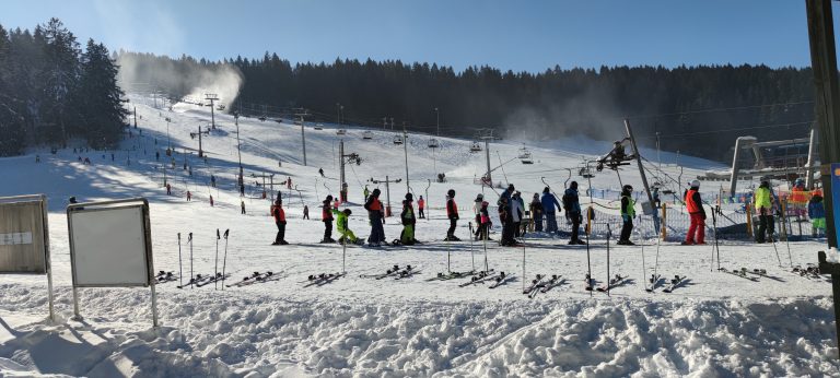 Lyžiarsky a snoubordingový výchovno výcvikový kurz