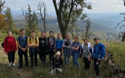 S turistickým krúžkom za najkrajším výhľadom v Malých Karpatoch. Malokarpatská sedemstovka Vysoká