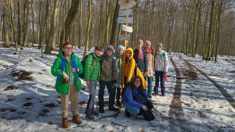 S turistickým krúžkom zo Záhorskej Bystrice cez Malú Baňu do Rače