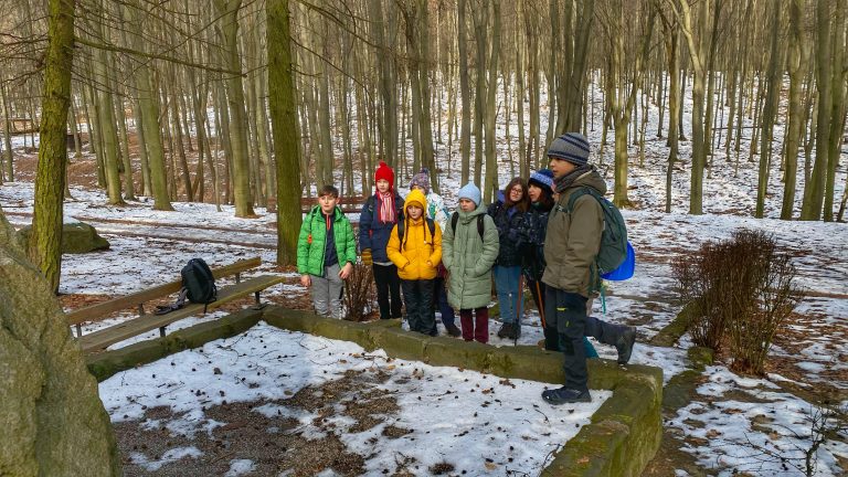 S turistickým krúžkom zo Záhorskej Bystrice cez Malú Baňu do Rače