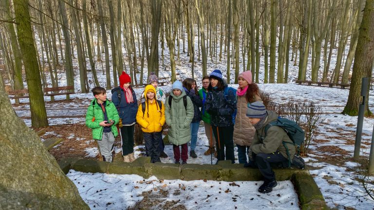 S turistickým krúžkom zo Záhorskej Bystrice cez Malú Baňu do Rače