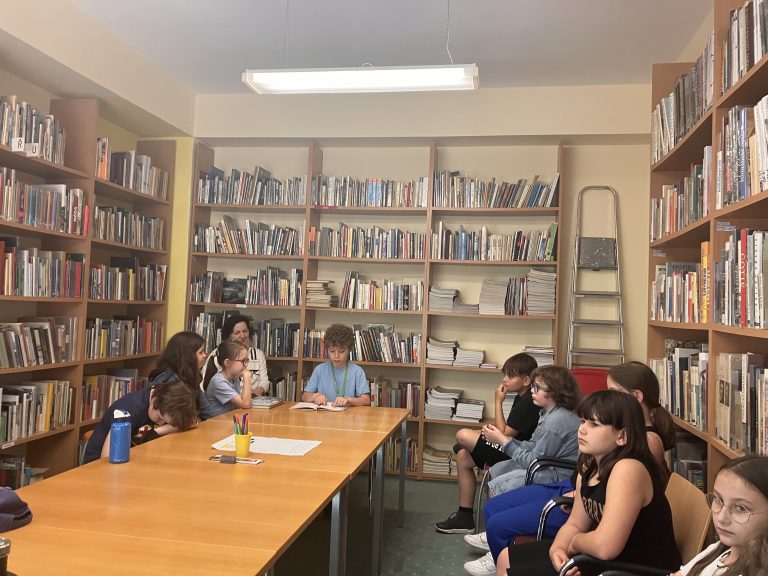 Čítajme si – čitateľský maratón v knižnici