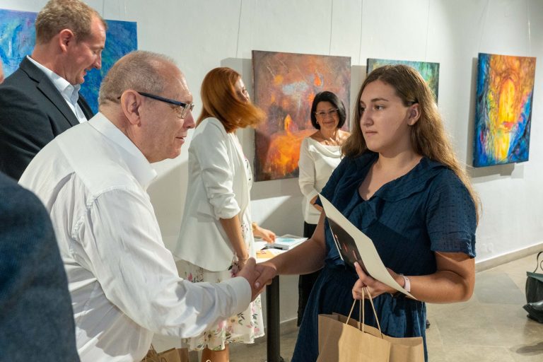 Hodžov novinový článok 2023