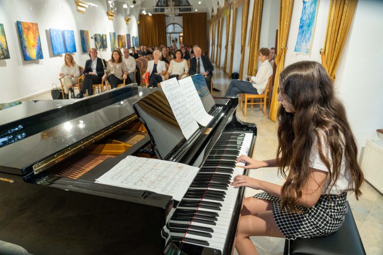 Hodžov novinový článok 2023