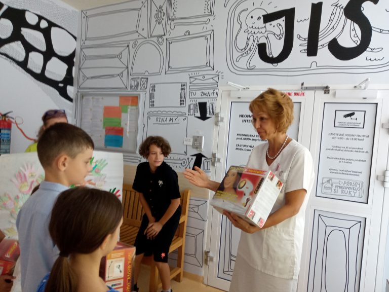 Výťažok z detskej burzy venovaný predčasniatkam