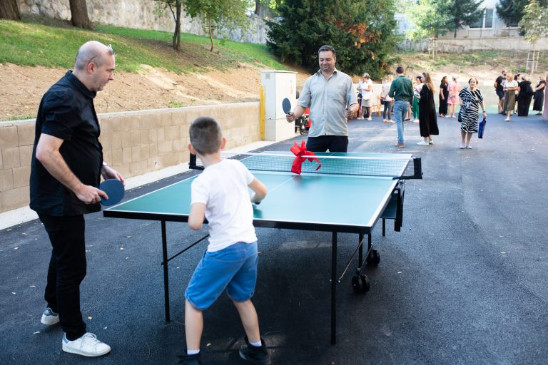 Slávnostné otvorenie zrenovovaného školského dvora