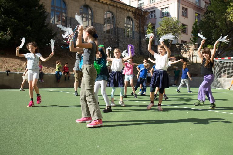 Slávnostné otvorenie zrenovovaného školského dvora