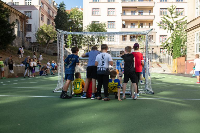 Slávnostné otvorenie zrenovovaného školského dvora
