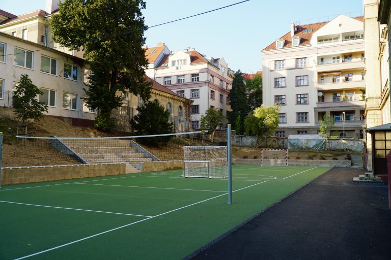 Slávnostné otvorenie zrenovovaného školského dvora