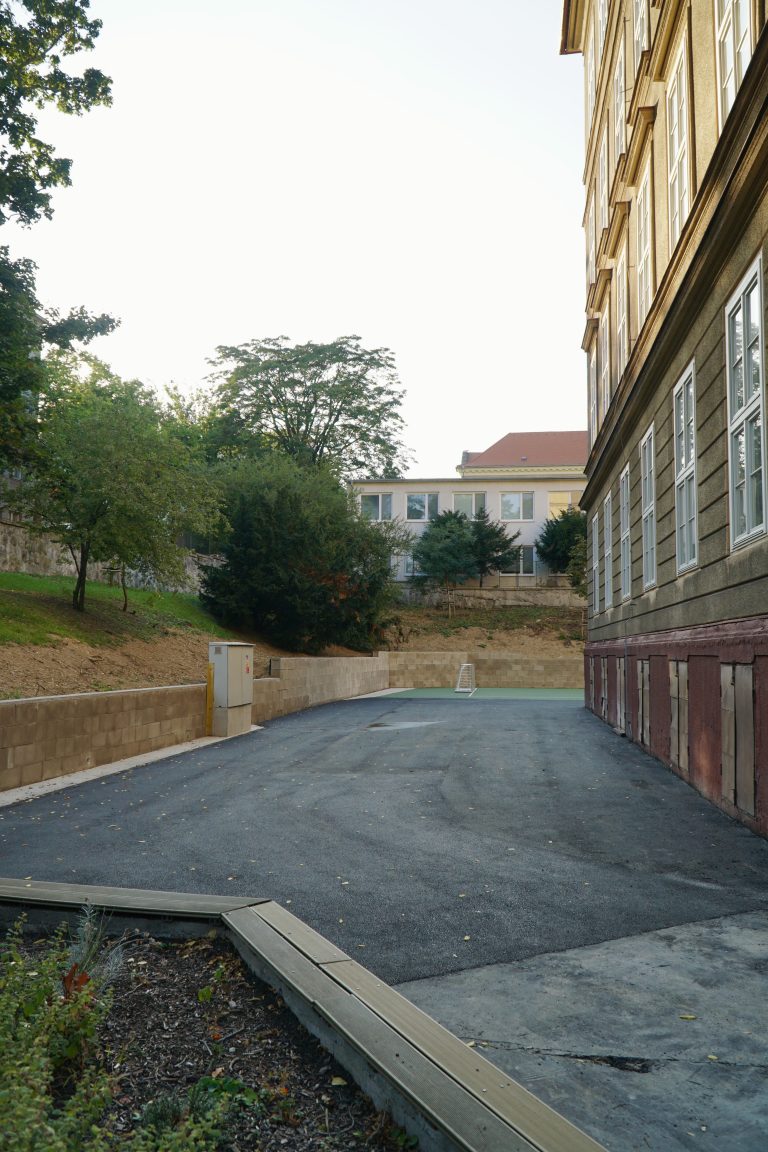 Slávnostné otvorenie zrenovovaného školského dvora