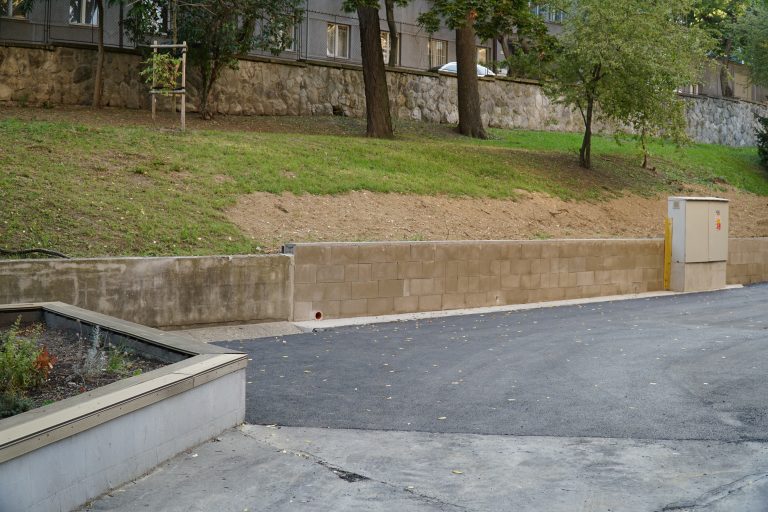 Slávnostné otvorenie zrenovovaného školského dvora