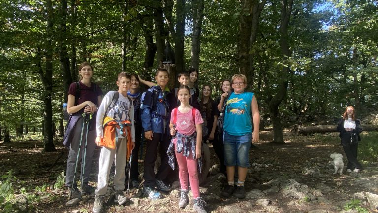 S turistickým krúžkom na najvyšší vrchol Malých Karpát ZÁRUBY