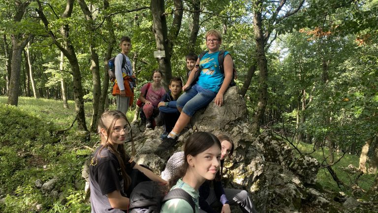 S turistickým krúžkom na najvyšší vrchol Malých Karpát ZÁRUBY