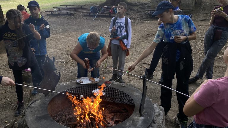 S turistickým krúžkom na najvyšší vrchol Malých Karpát ZÁRUBY