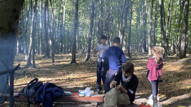 S turistickým krúžkom z Lozorna do Stupavy, Biofarma Príroda