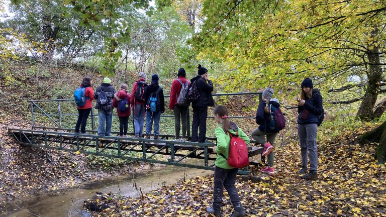S turistickým krúžkom z Budmeríc do Dubovej, kaštieľ Budmerice