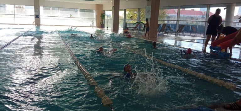 Bezplatný kurz plávania pre deti zo staromestských škôl