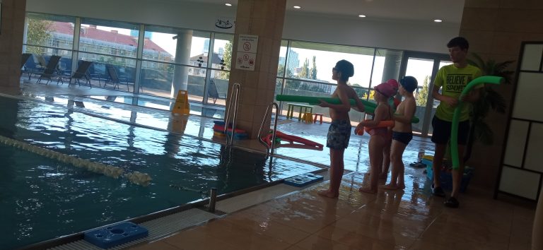 Bezplatný kurz plávania pre deti zo staromestských škôl