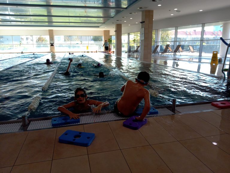 Bezplatný kurz plávania pre deti zo staromestských škôl