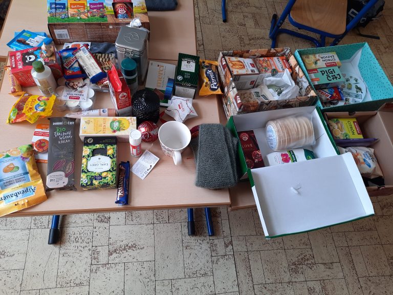 Koľko lásky za zmestí do krabice od topánok?