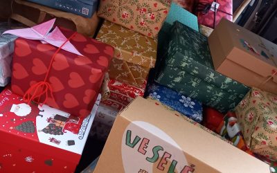 Koľko lásky za zmestí do krabice od topánok?