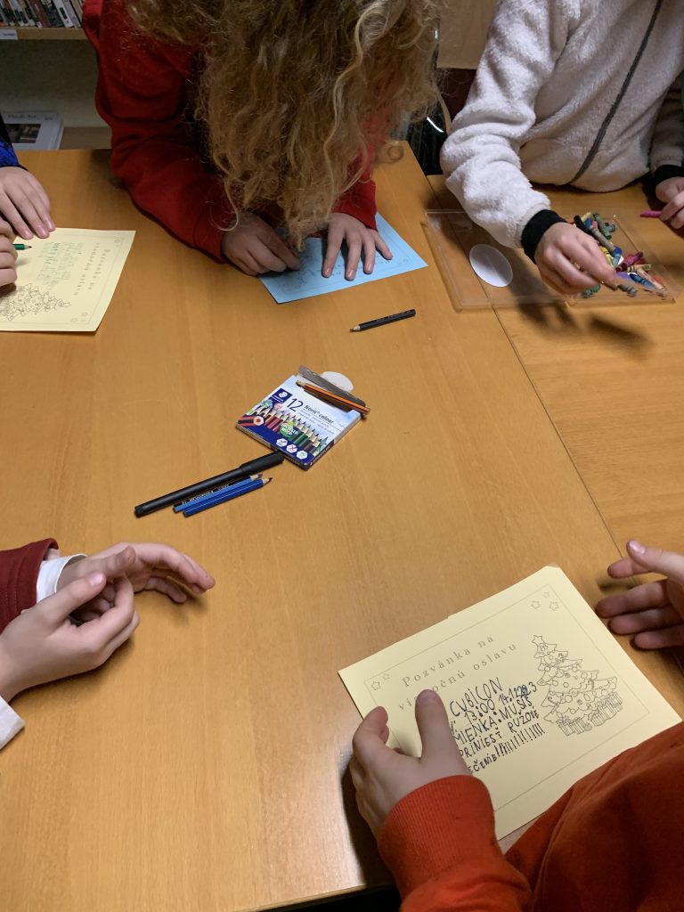 Musíš si priniesť klobúk