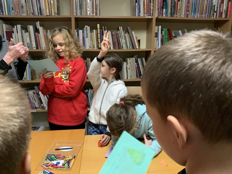 Musíš si priniesť klobúk