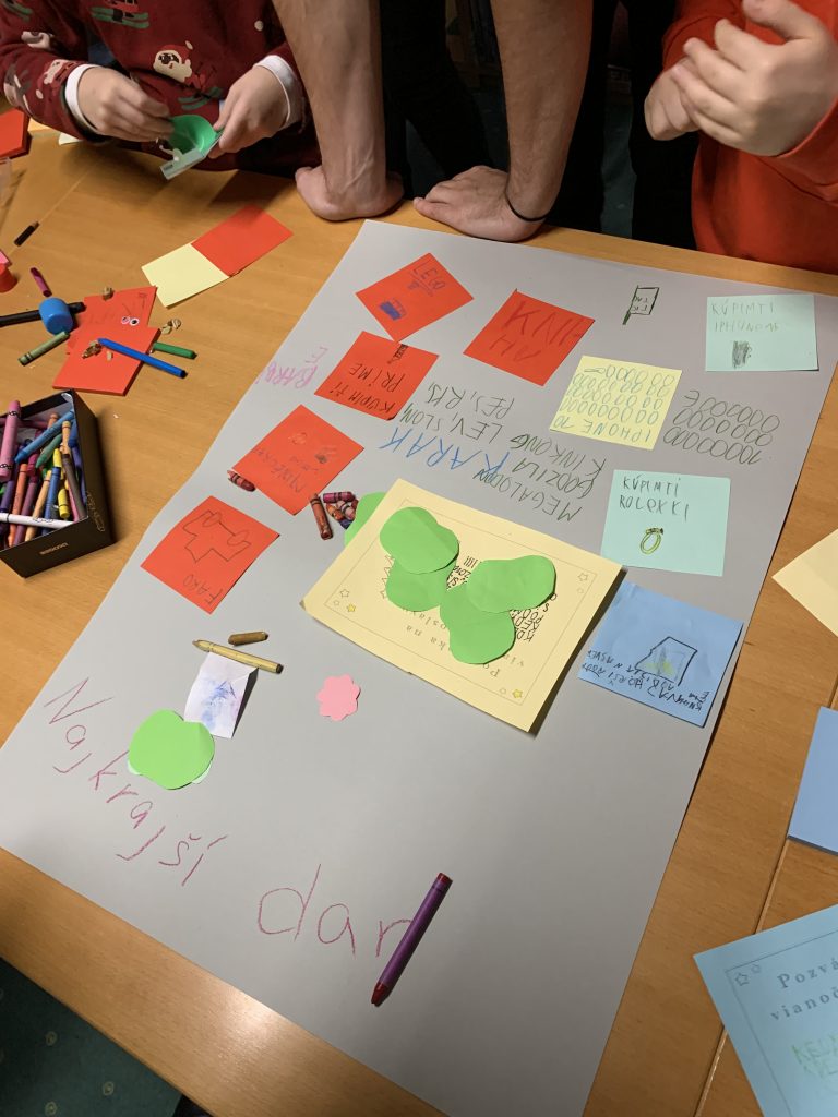 Musíš si priniesť klobúk