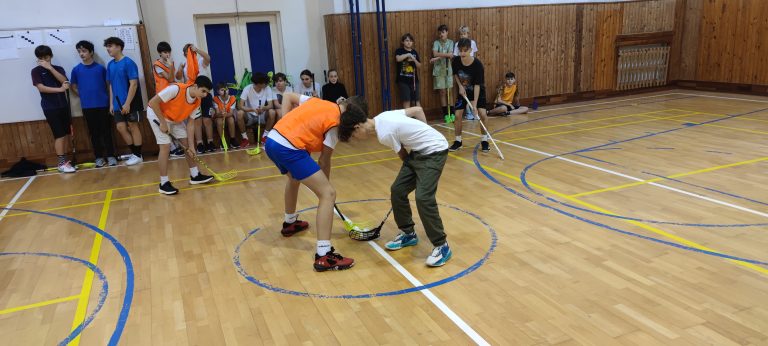 Mikulášsky medzitriedny florbalový turnaj