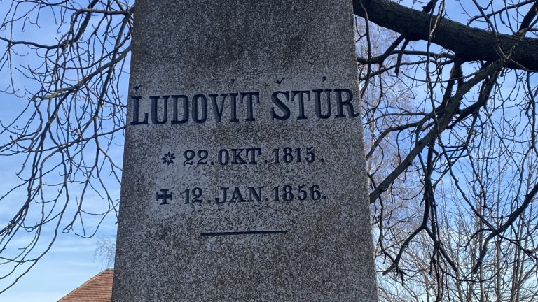 S turistickým krúžkom z Modry do Pezinka.  Po stopách Štúra modranským regiónom