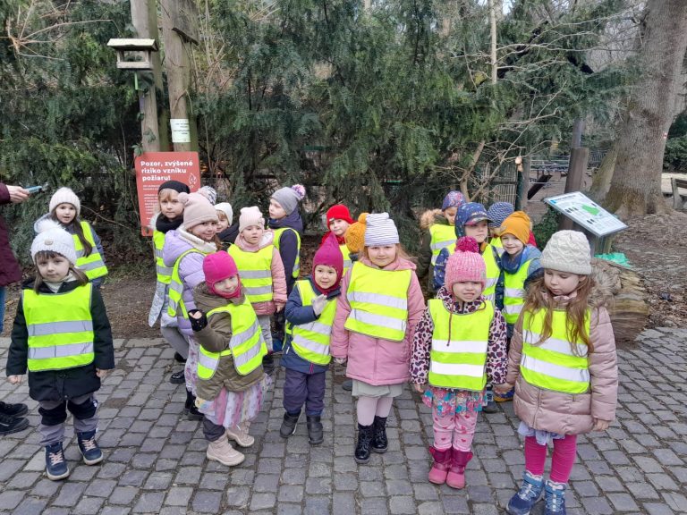 Škôlkari na vychádzke do Horského parku