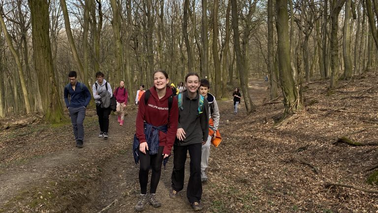 S turistickým krúžkom zo Záhorskej Bystrice na Kolibu – Slovenský hydrometeorologický ústav