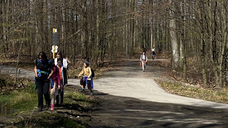 S turistickým krúžkom zo Záhorskej Bystrice na Kolibu – Slovenský hydrometeorologický ústav