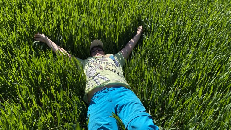 S turistickým krúžkom Myjavskými kopanicami – Mohyla M. R. Štefánika