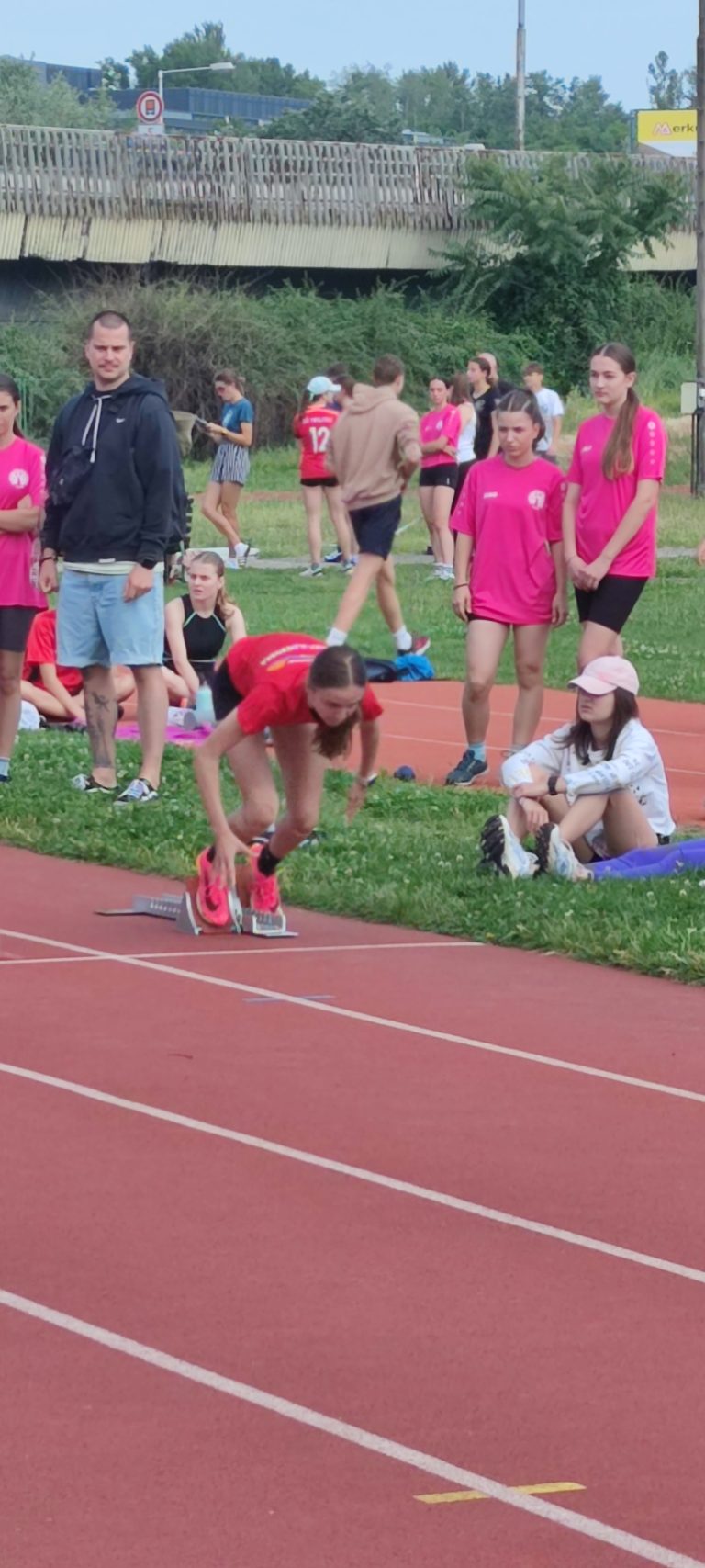 Bronzová priečka v krajskom kole atletickej súťaže