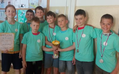 2. miesto mladších žiakov  – Staromestská liga vo florbale