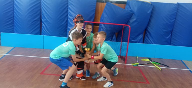 2. miesto mladších žiakov  – Staromestská liga vo florbale