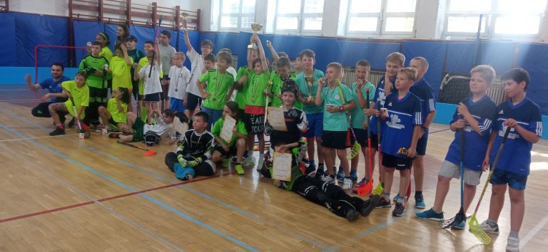 2. miesto mladších žiakov  – Staromestská liga vo florbale