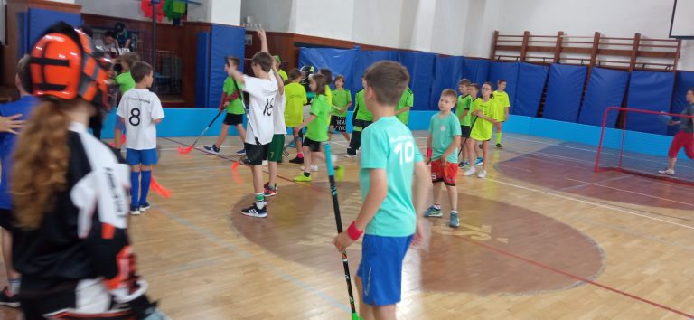 2. miesto mladších žiakov  – Staromestská liga vo florbale